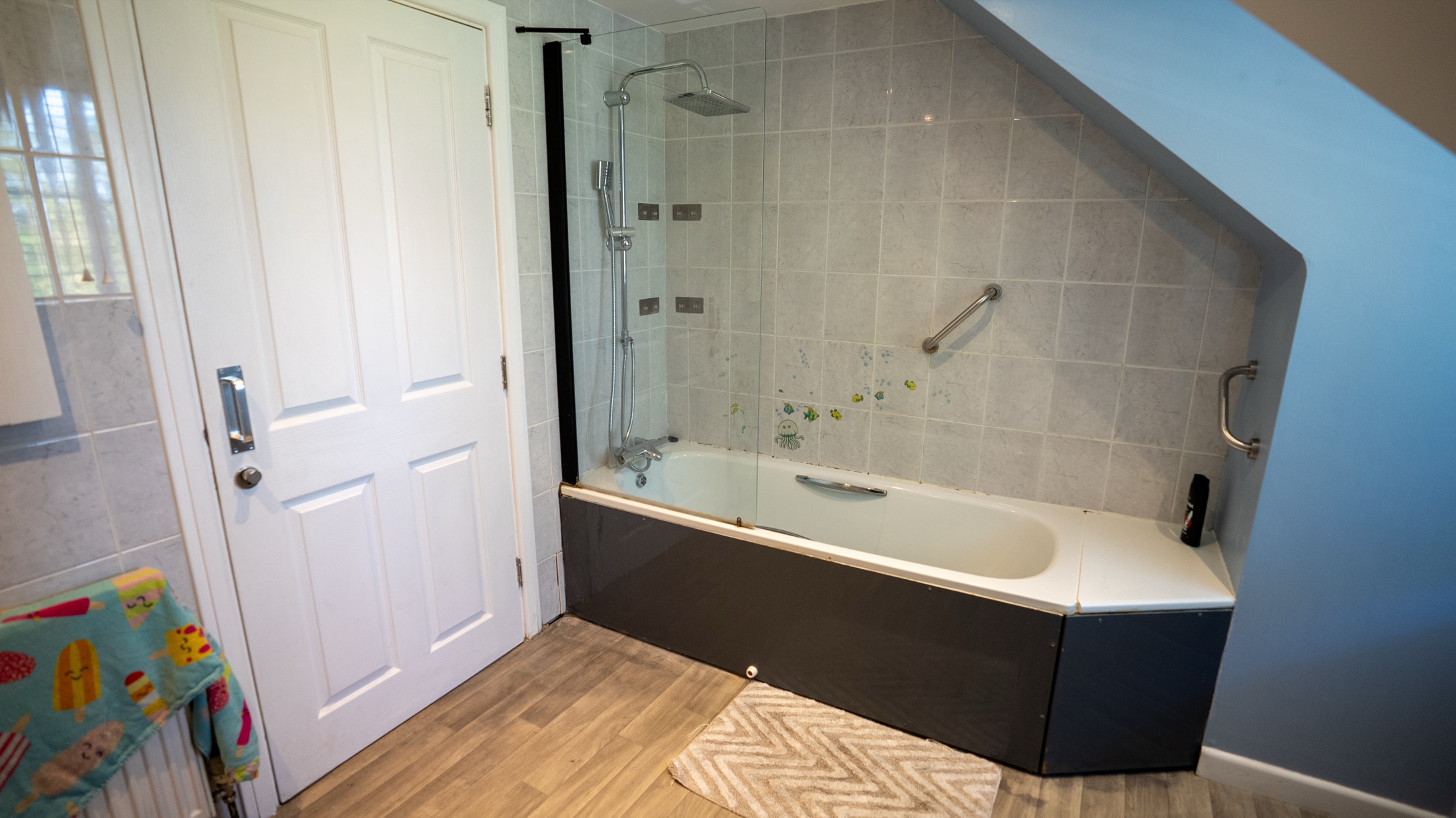 Clover Lodge Bathroom 2